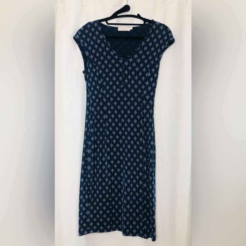 Tory Burch 100% Silk Navy Logo Print Dress Style 31142415 Cap Sleeve XS - Picture 2 of 16